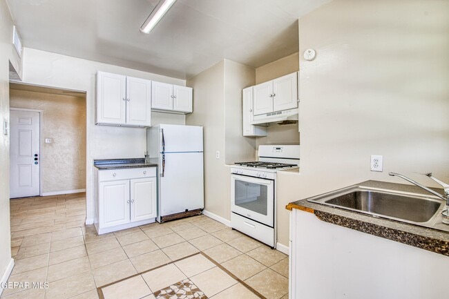 Foto del edificio - 1611 N Kansas St