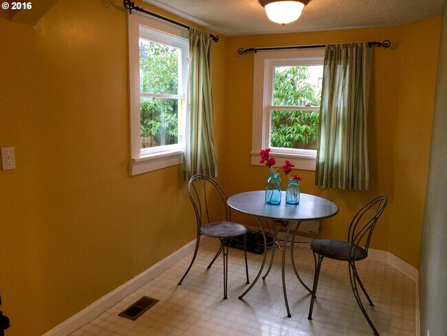 Foto del edificio - Beautiful 2 bedroom