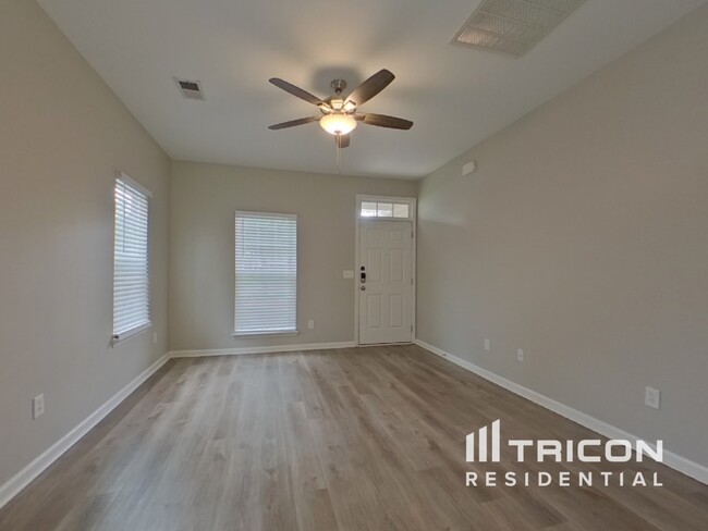Building Photo - 287 Stonewood Crossing Dr