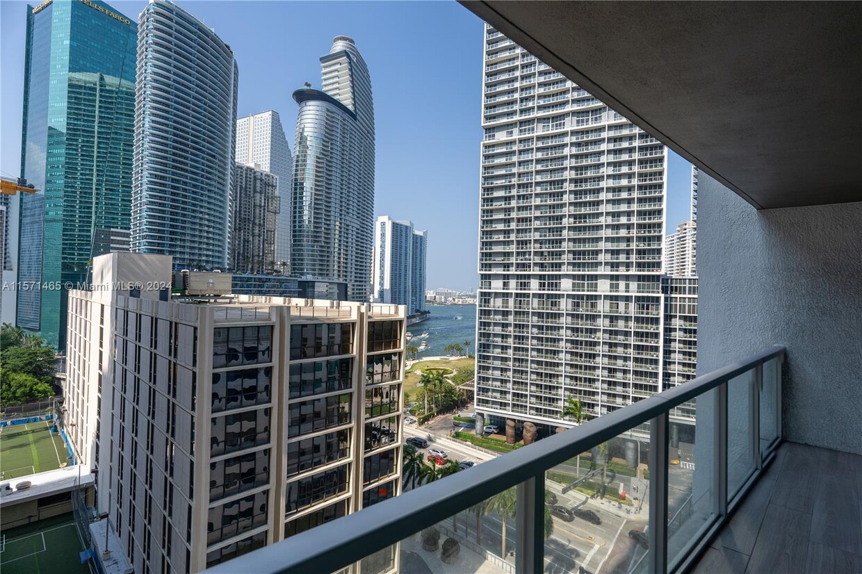 Foto principal - 500 Brickell Ave