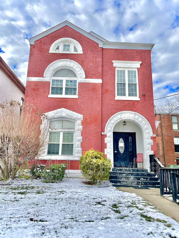 Building Photo - 1012 S Floyd St