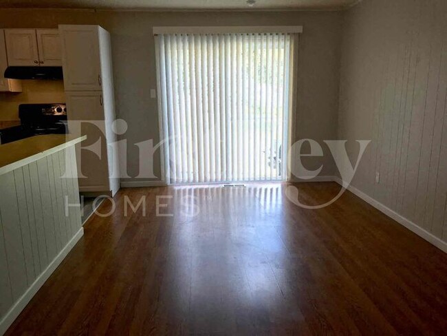 Building Photo - 6863 Foxbend Ct