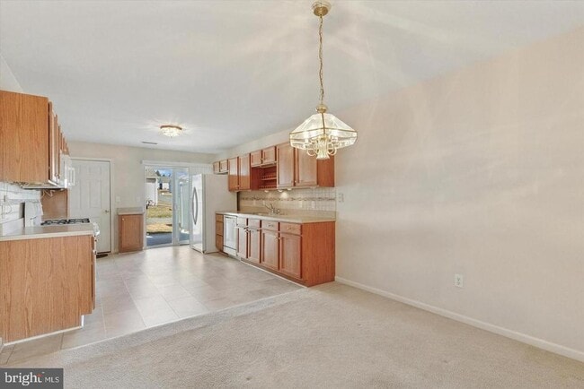 Building Photo - 110 W Harmony Dr