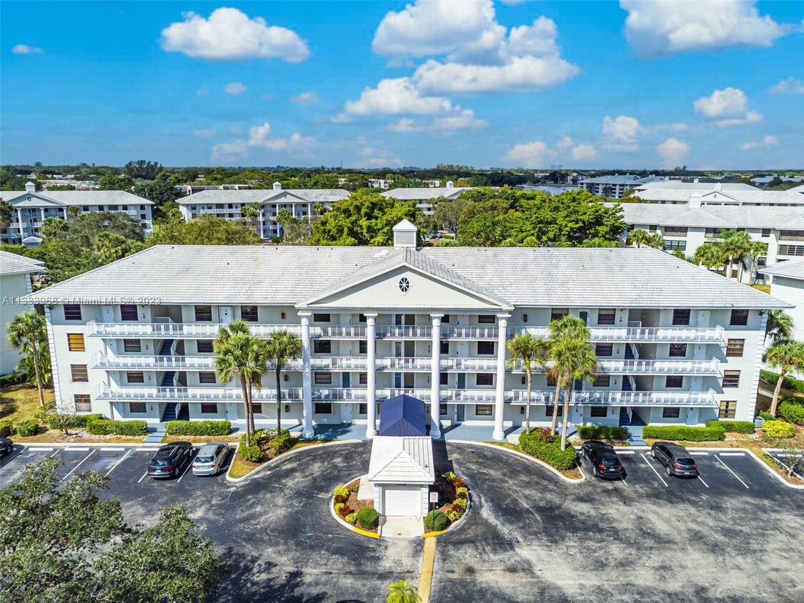 Whitehall Apartments Davie Fl