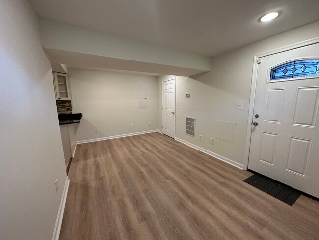 Living Room - 1400 Morse St NE