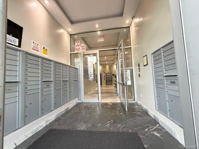 Foto del edificio - 41-62-62 Bowne St