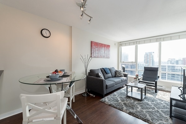 Building Photo - 928 Beatty St