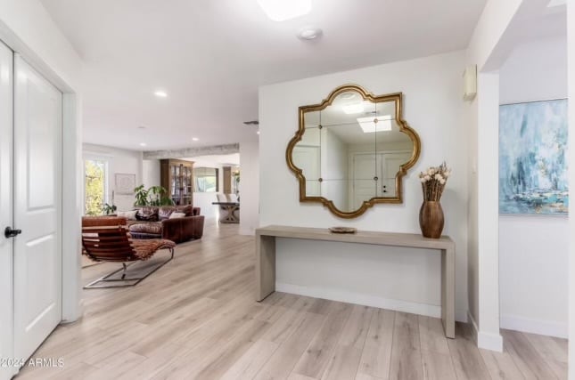 Building Photo - 4343 E Desert Crest Dr