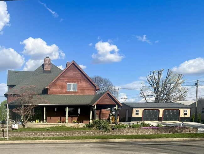 Building Photo - 114 N Grant Ave