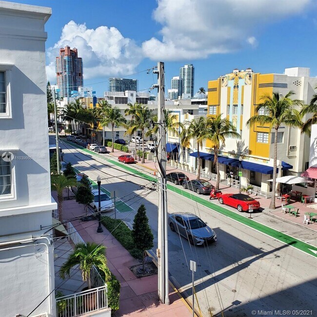 Building Photo - 465 Ocean Dr
