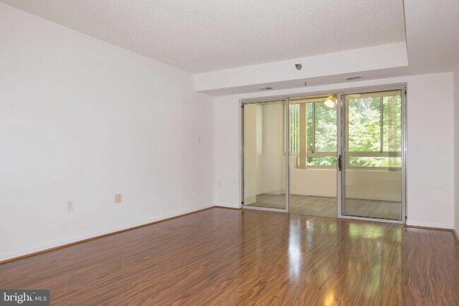 Building Photo - 14809 Pennfield Cir