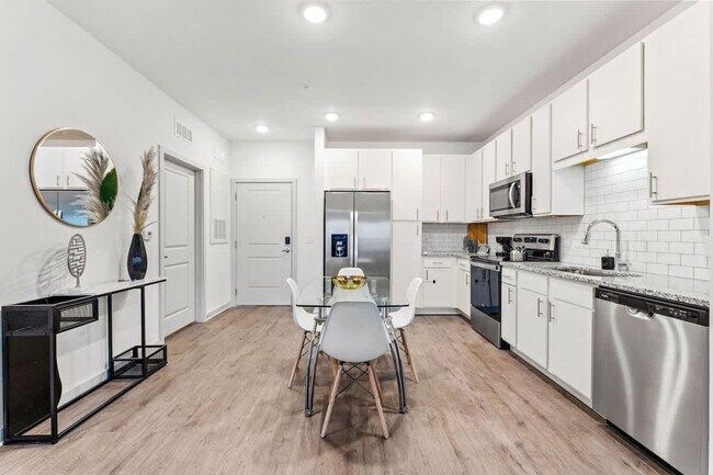 Foto del edificio - 14533 Star Water Rd