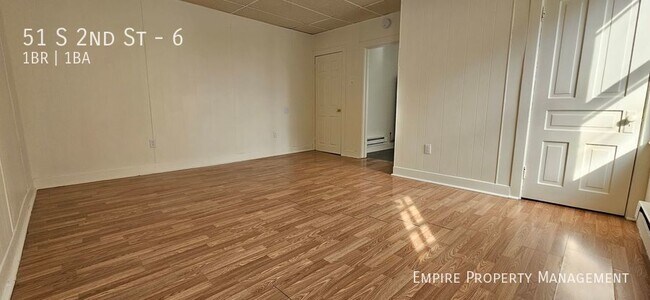 Foto del edificio - 2nd Floor - 1 Bedroom / 1 Bathroom in Coplay!