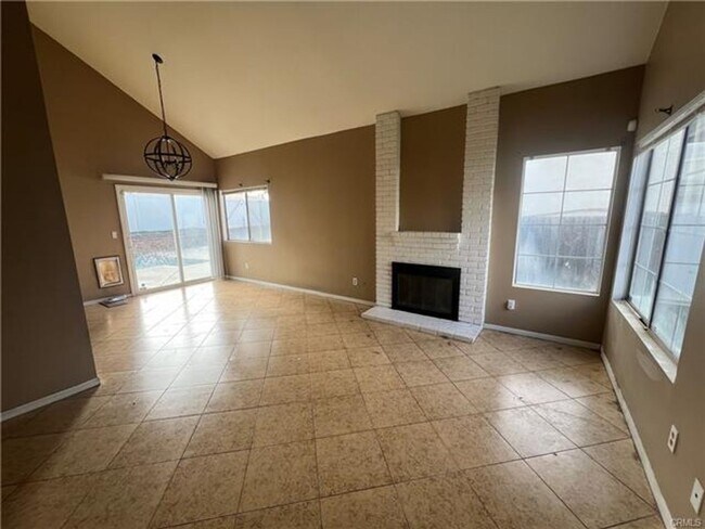 Foto del edificio - Pool Home with RV Parking