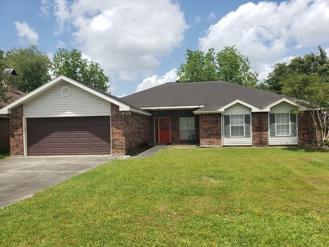 Building Photo - Beautiful Rental Home with a Very Nice Flo...