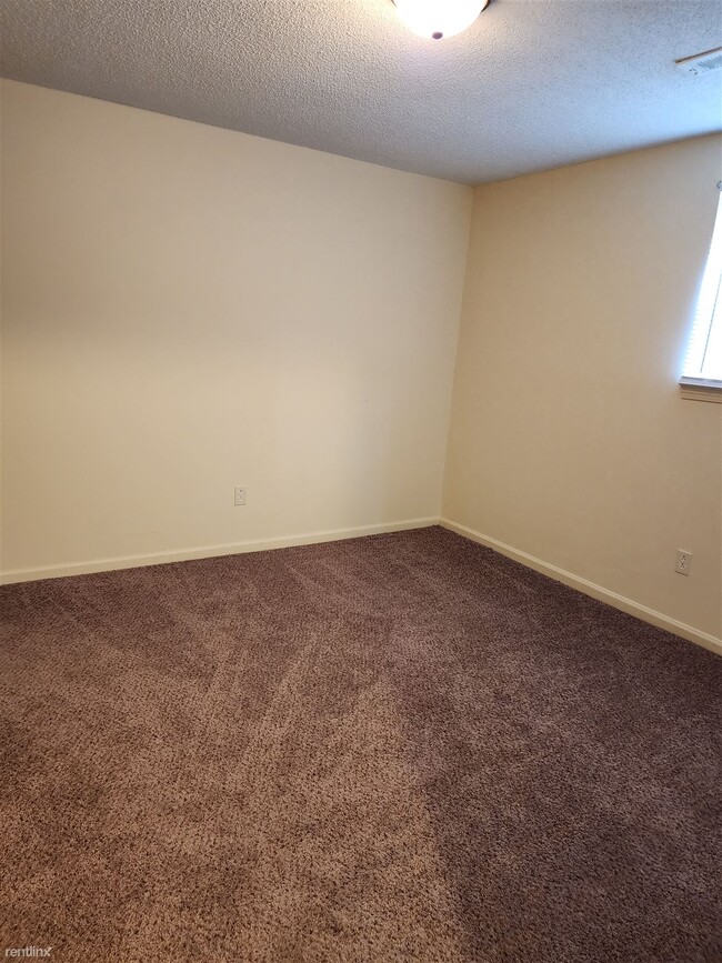 Foto del edificio - 3 br, 1.5 bath Duplex - 8 Hawthorne Place 10