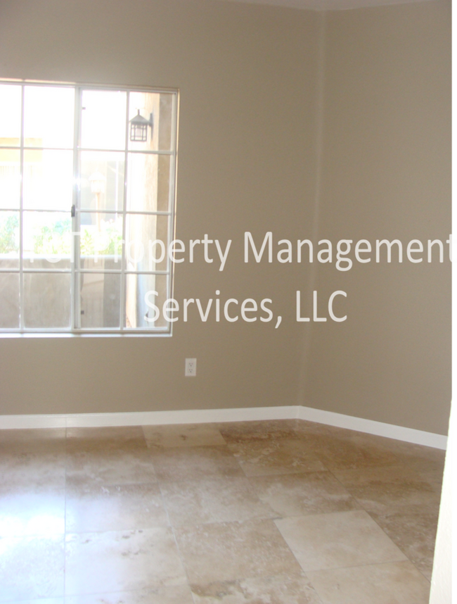 Foto del edificio - Beautiful Condo in Beautiful Community!