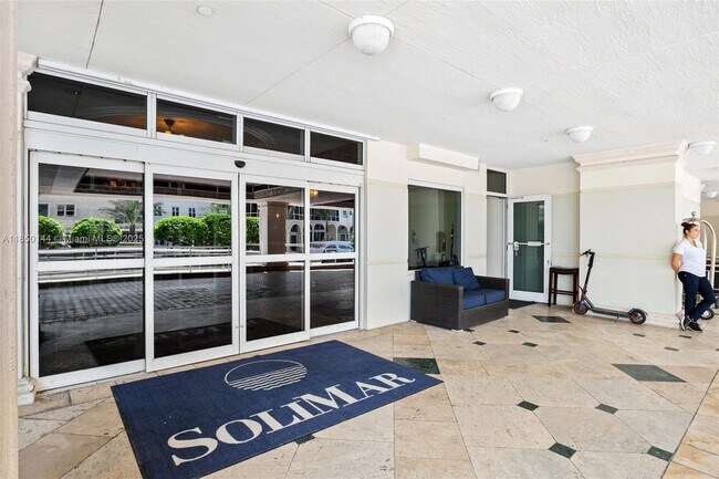 Foto del edificio - 9595 Collins Ave