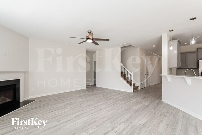 Foto del edificio - 2641 Kinmere Dr