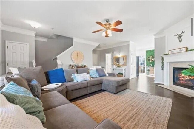 Foto del edificio - 615 Market Pl Ln