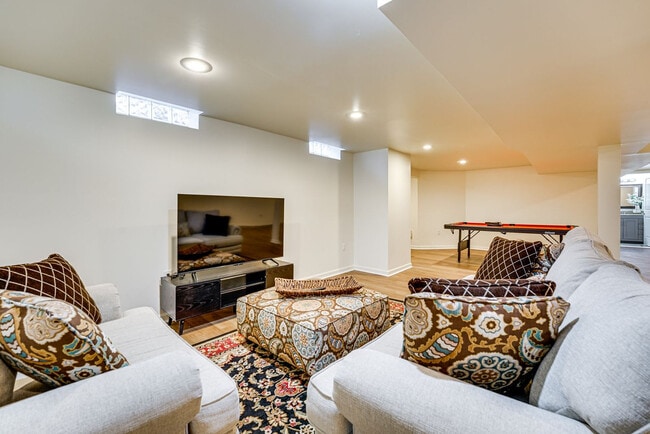 Building Photo - 31730 Coronet Dr