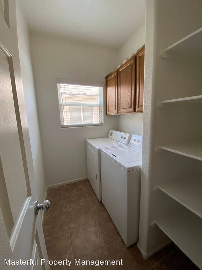 Foto del edificio - 4 br, 2.5 bath House - 2824 Swanson Ave