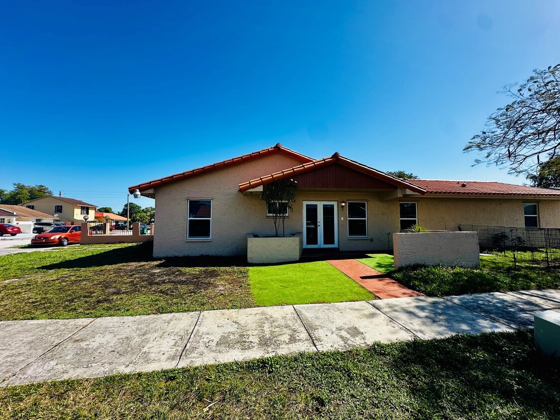 Photo - 53 NW 109th Ct (Miami, FL)