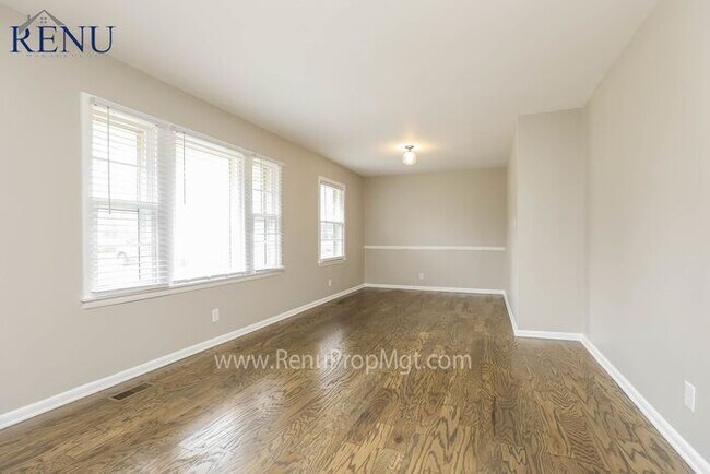 Building Photo - 4911 Pearson Pl
