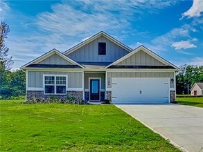 Building Photo - 1208 Fendt Dr