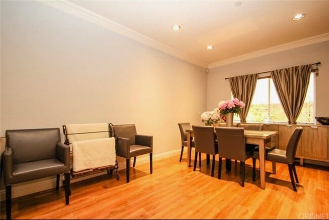 Foto del edificio - 5255 Hermitage Ave