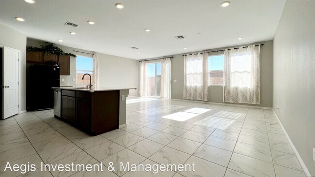 Building Photo - 5 br, 3 bath House - 8821 Sapphire Coast Ave