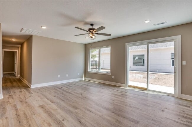 Foto del edificio - Auburn Villas- Molly Plan