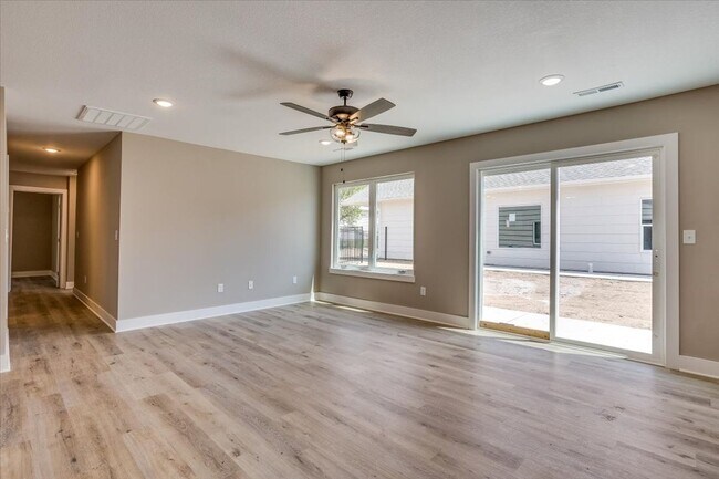 Building Photo - Northgate Holly Plan