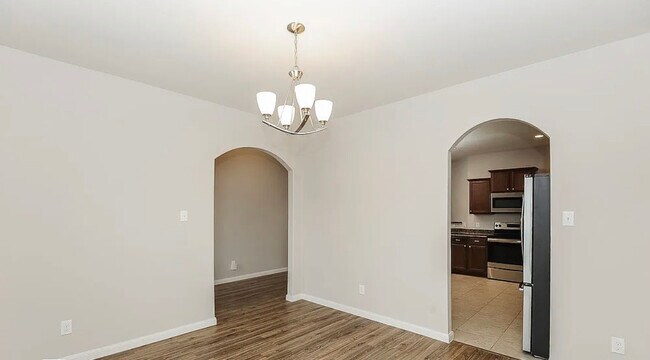 Building Photo - 2300 Mulberry Dr