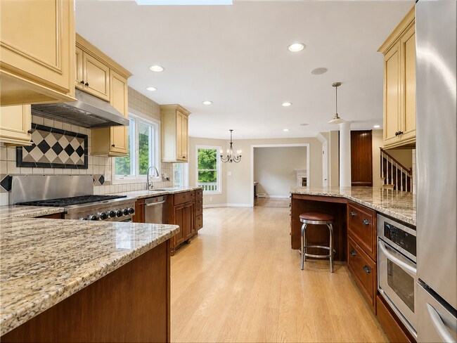 Building Photo - 119 Edgewood Rd