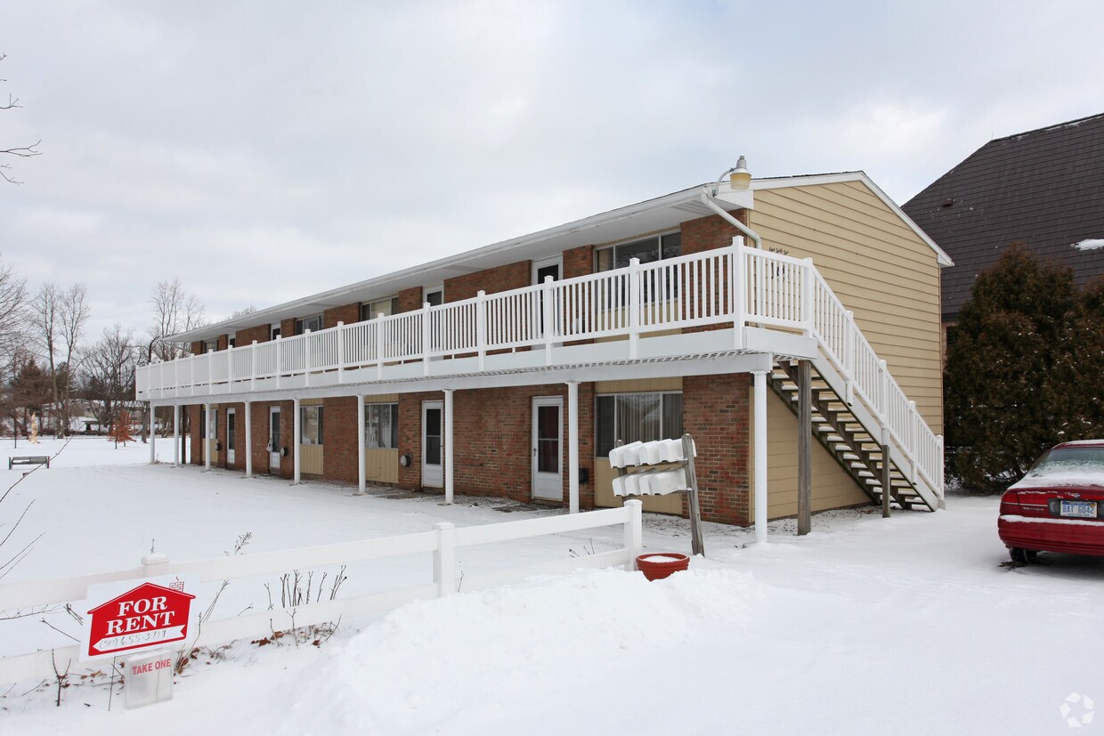 145 High St, Williamston, MI 48895 Apartments in Williamston, MI