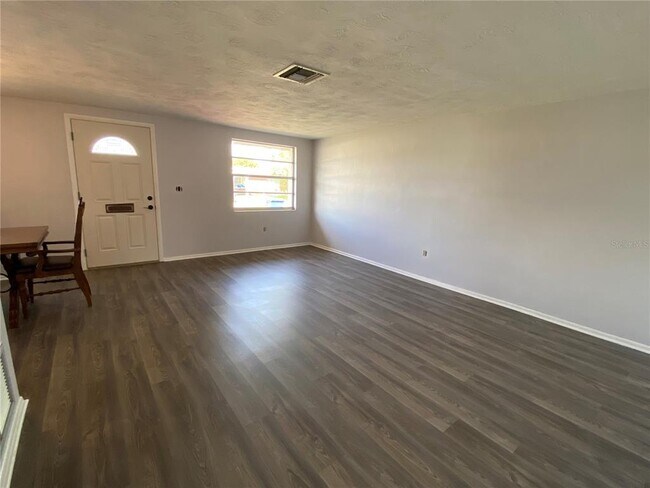 Foto del edificio - 3614 Nixon Rd
