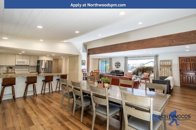 Building Photo - Fantastic 4+ Bedrooms, 2.5 Bath Home is So...