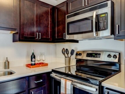 Building Photo - 22 E Delaware Pl