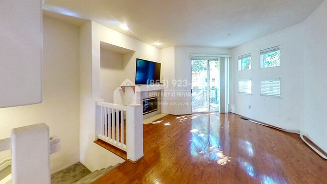 Building Photo - 985 Asilomar Terrace