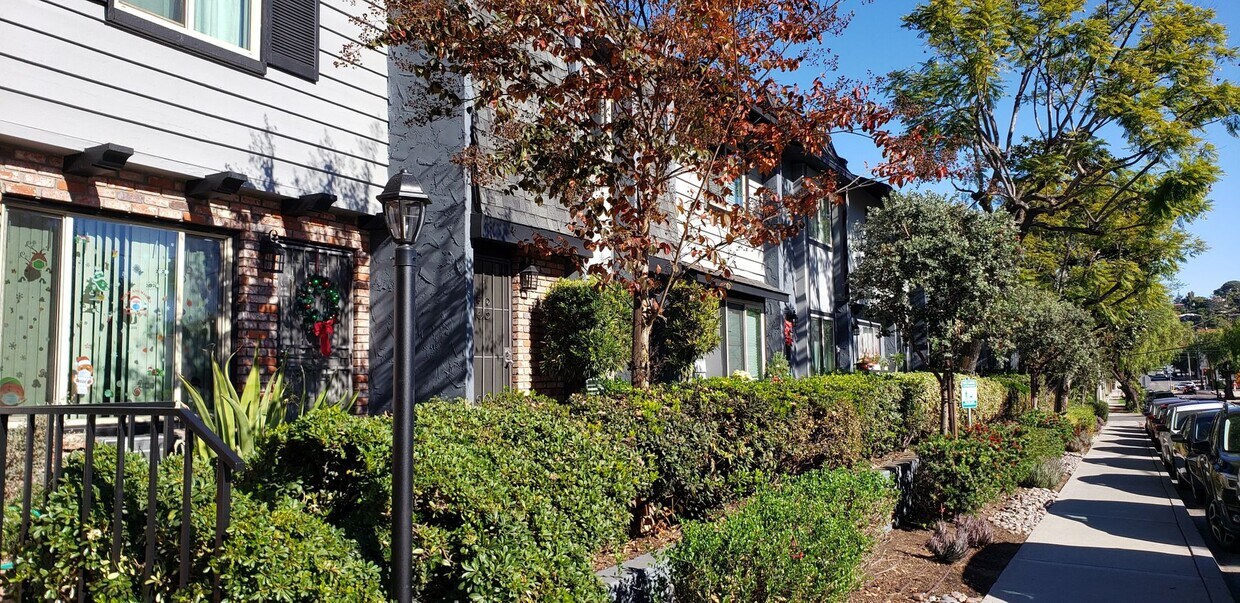 Primary Photo - Renovated La Mesa Village 2BR/2BA Condo
