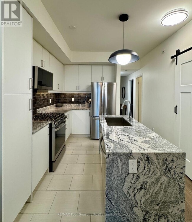 Photo du bâtiment - 17 Spooner Cres