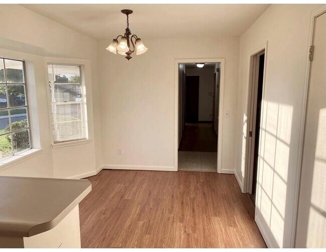 Foto del edificio - 2401 NW 43rd Cir