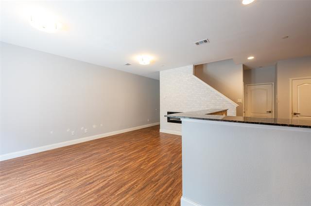 Building Photo - 6376 Hill Creek Dr