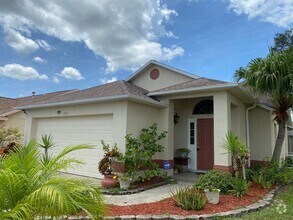 Building Photo - 2250 St Andrews Dr