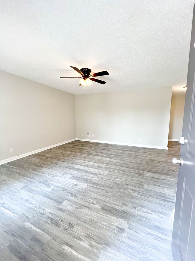 Building Photo - 531 Gainey Dr