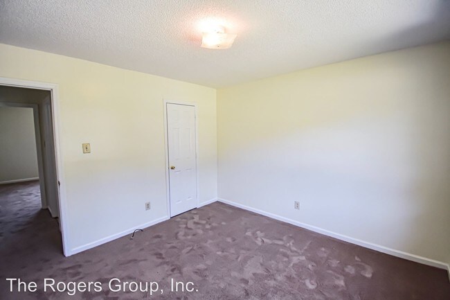 Foto del edificio - 607&609-609 Hicks Mill Rd