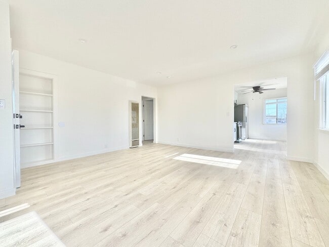 Interior Photo - 1600 Chestnut Ave