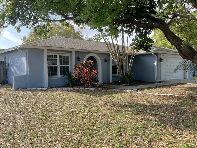 Building Photo - 612 Limetree Dr