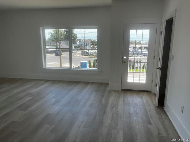 Foto del edificio - 700 W Montauk Hwy
